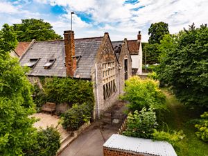 Photo 7- click for photo gallery